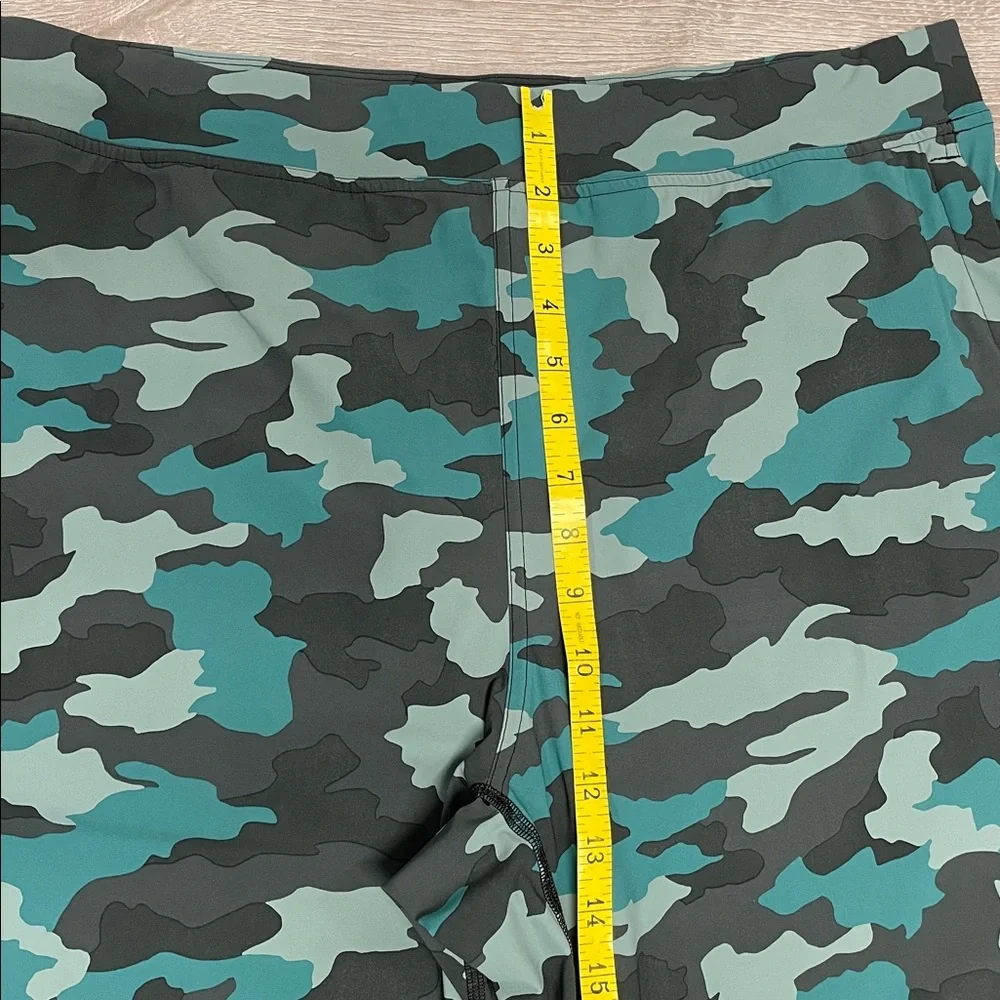 NWOT Lululemon Adapted High Rise Cropped Jogger Heritage 365 Camo Tidewater Teal